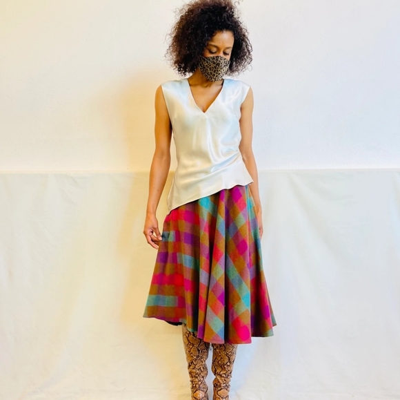 ABS Allen Schwartz Tops - Allen Schwartz Drapey 100% Silk Top